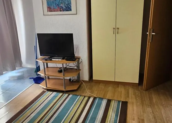 Hugo Apartmán