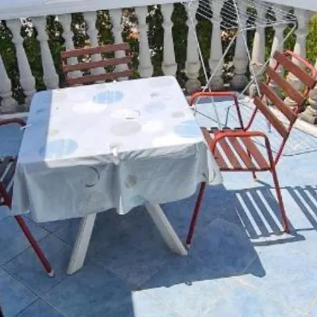 Hugo Apartment