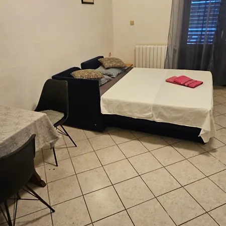 Hugo Apartment