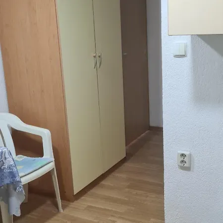 Hugo مالينسكا