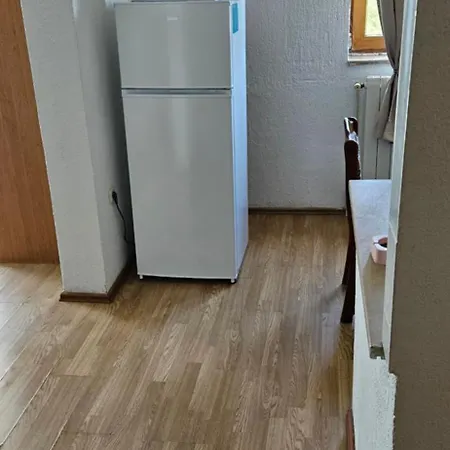 Hugo * مالينسكا